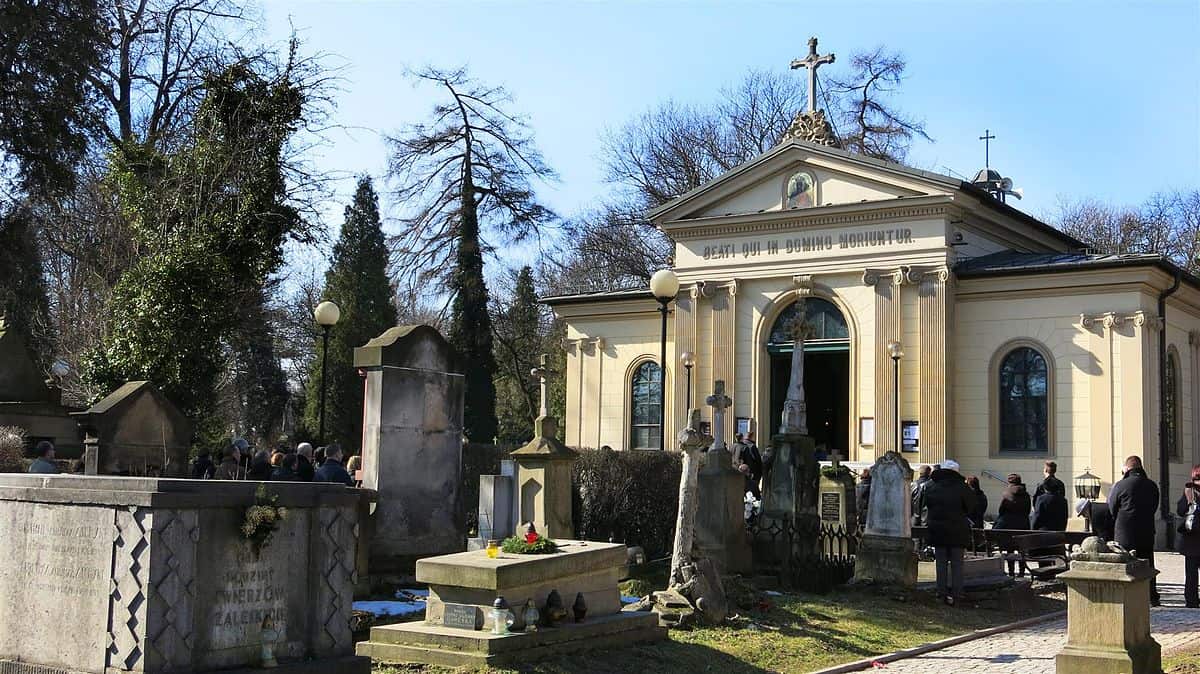 Kaplica zmartwychwstania pańskiego - cmentarz rakowcki kraków