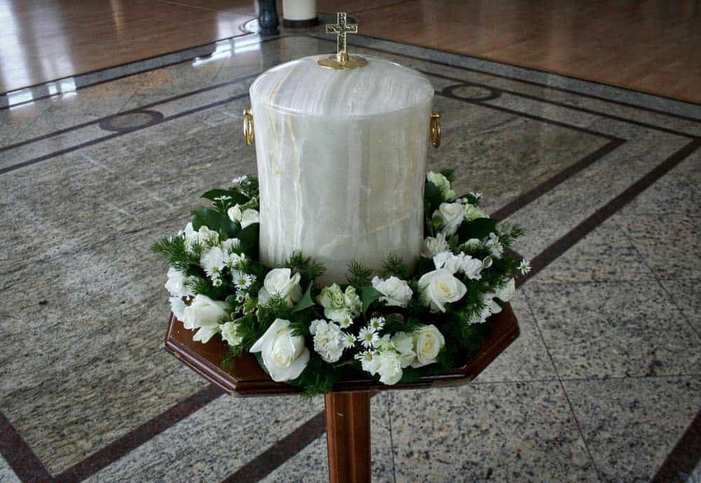 Zakład Pogrzebowy Borzucka stroik na urne