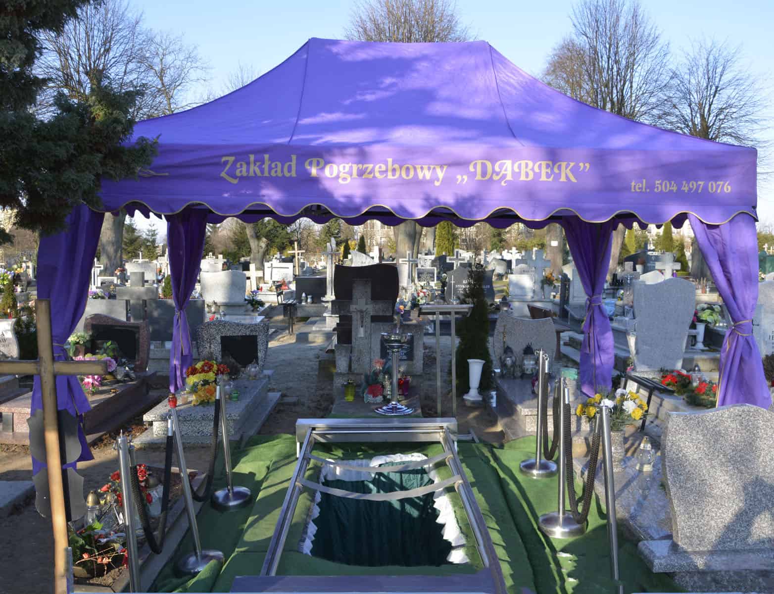 ceremonia pogrzebowa na cementarzu zakład pogrzebowy dąbek
