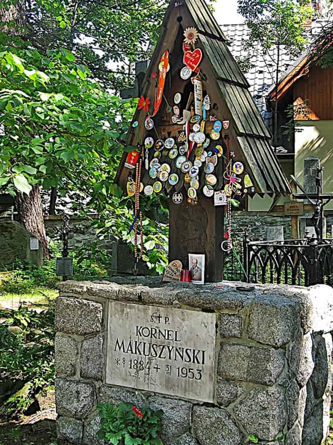 Zakopane Cmnetarz na Peksowym Brzyzku, grób Kornela Makuszyńskiego
