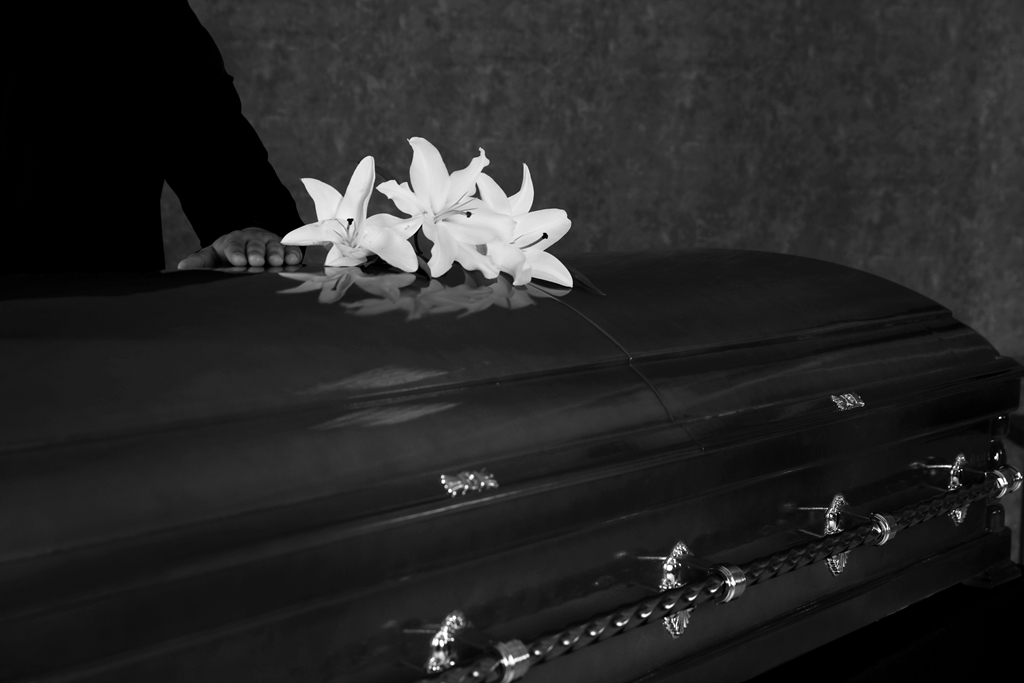 pogrzeb, trumna, ostatnie pożegnanie