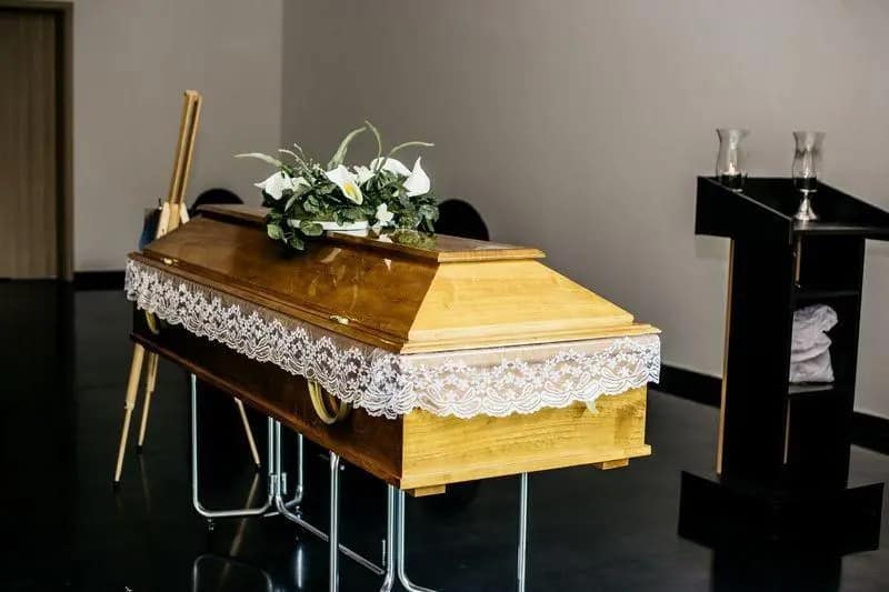 Pogrzeb tradycyjny z trumną organizowany przez Zakład Pogrzebowy Onyks