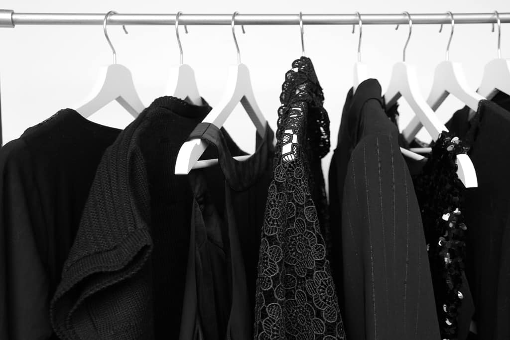 czarna garderoba