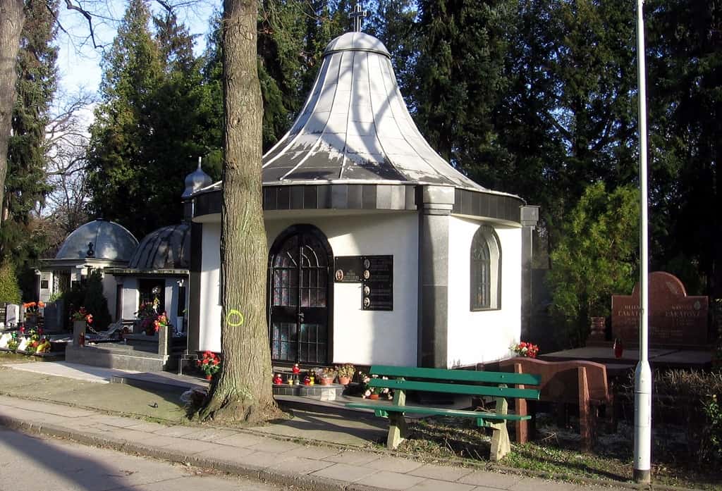 Kaplice grobowe Romów - Cmentarz we Wrocławiu